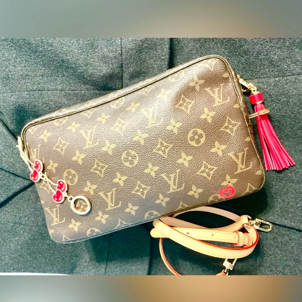 ✅AUTHENTIC LV BAG 2WAYSCLUTCH 872NO - Picture 4 of 12